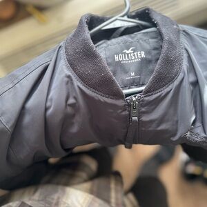 Brand•Hollister
Color•Black
Material•Polyester